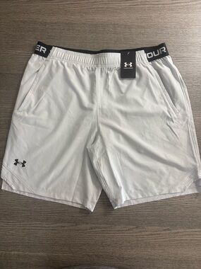 Under Armour Men's Vanish Woven Shorts Size XL Fitted Halo Gray 8" Inseam